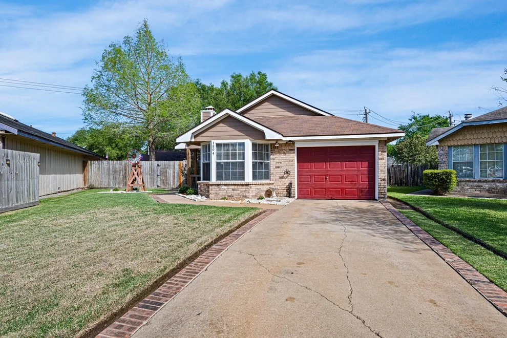 Unit for sale at 1804 Spruce Drive, Rosenberg, TX 77471