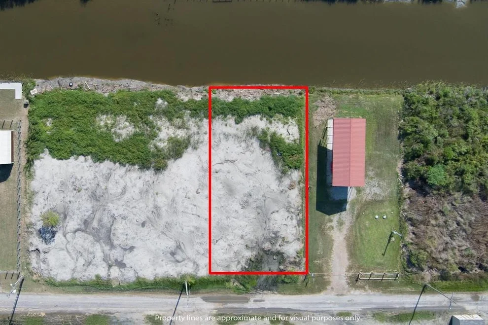 Unit for sale at 1081 Paisley Street, Gilchrist, TX 77617