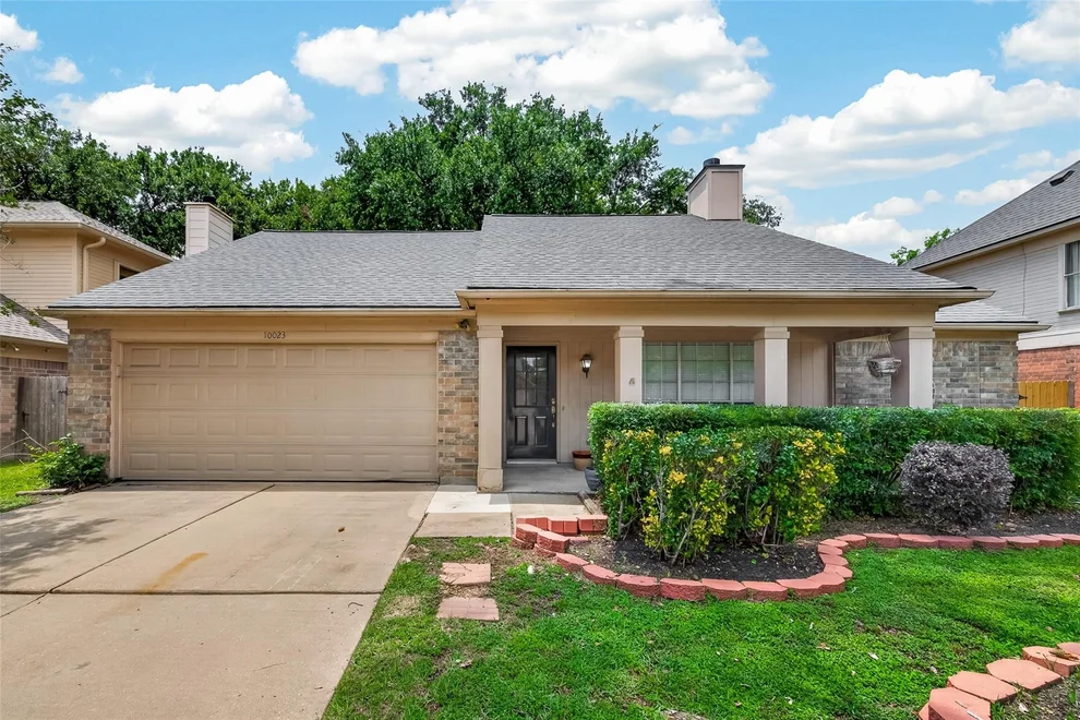 Unit for sale at 10023 Cabin Creek Drive, Houston, TX 77064