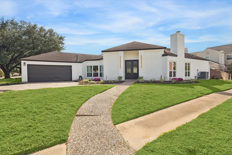 Unit for sale at 2302 Ashford Hollow Lane, Houston, TX 77077