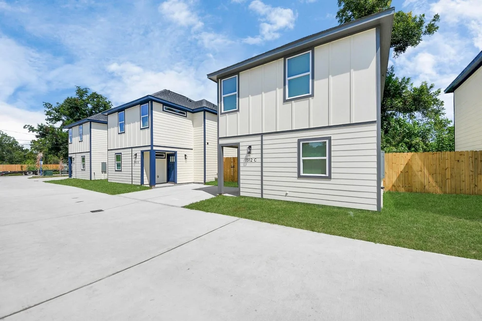 Unit for sale at 7312 Wileyvale Drive, Houston, TX 77016