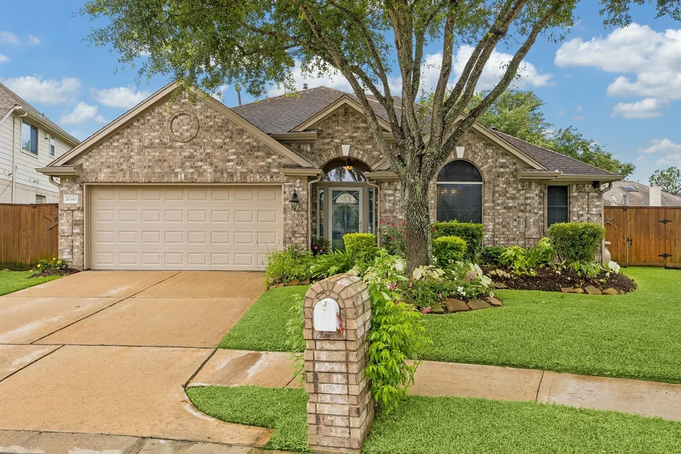 Unit for sale at 10310 Orange Brook Court, Houston, TX 77089