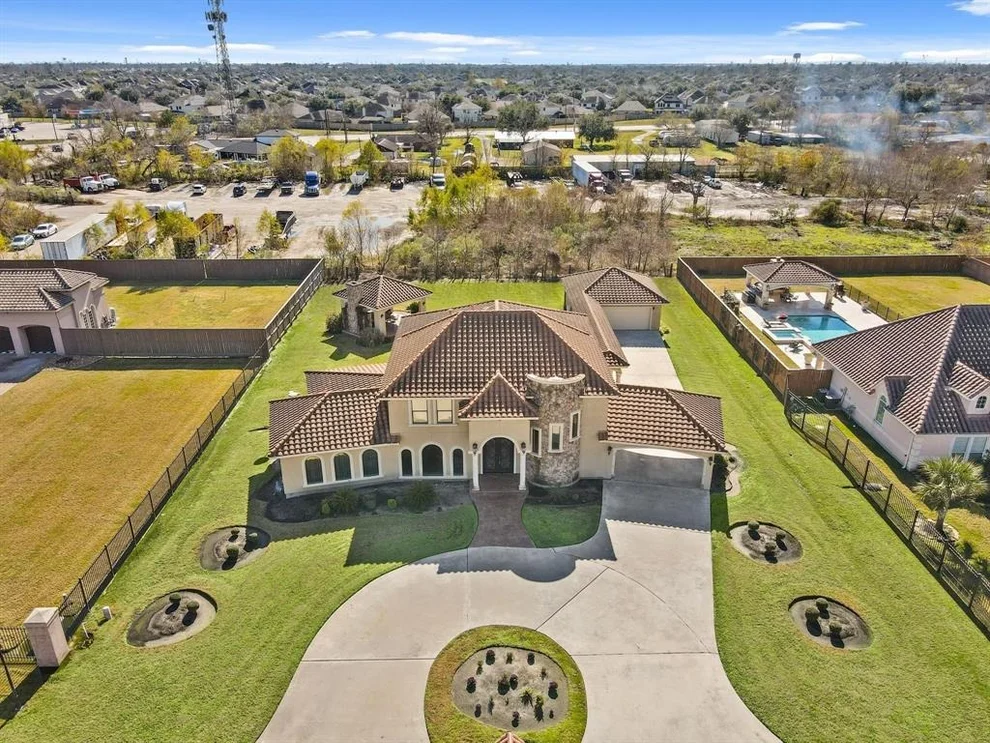 Unit for sale at 16110 Rodale Drive, Houston, TX 77049