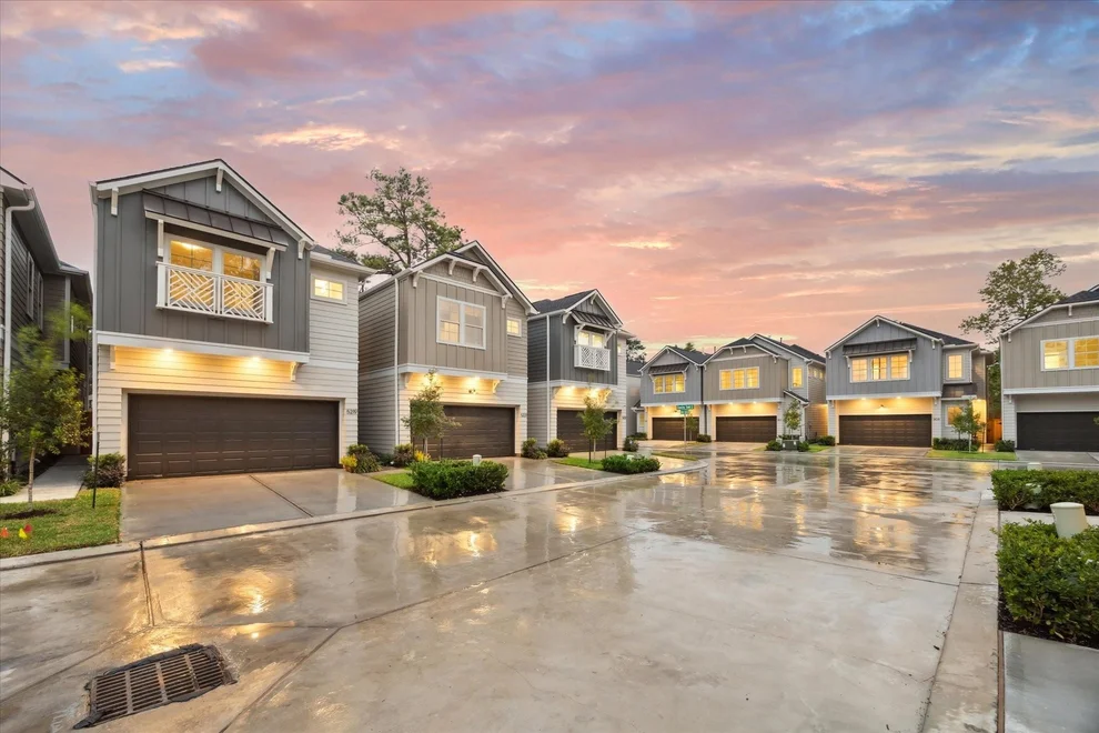 Unit for sale at 5206 Amber Sunrise Drive, Houston, TX 77018