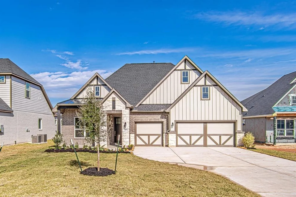 Unit for sale at 205 Peninsula Point Drive, Montgomery, TX 77356