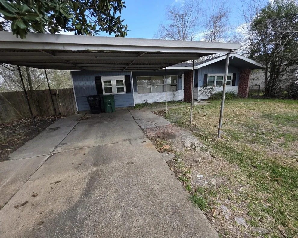 Unit for sale at 5503 Rue Street, Houston, TX 77033