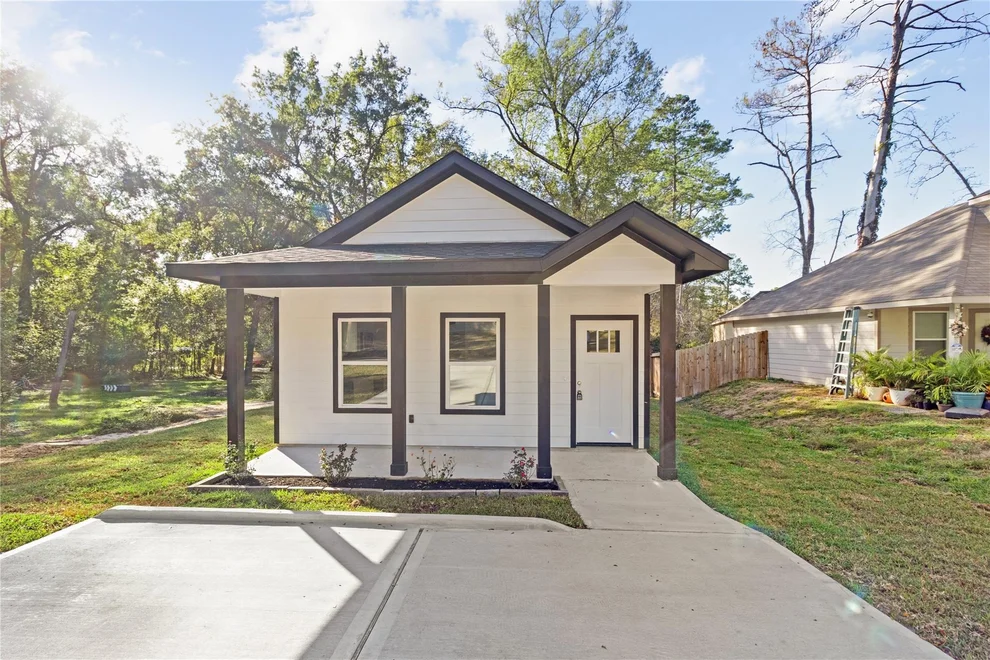 Unit for sale at 14835 Bowie Lane, Willis, TX 77316