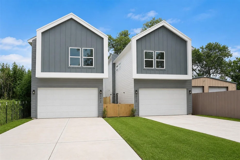Unit for sale at 1528 Armada Drive, Houston, TX 77091