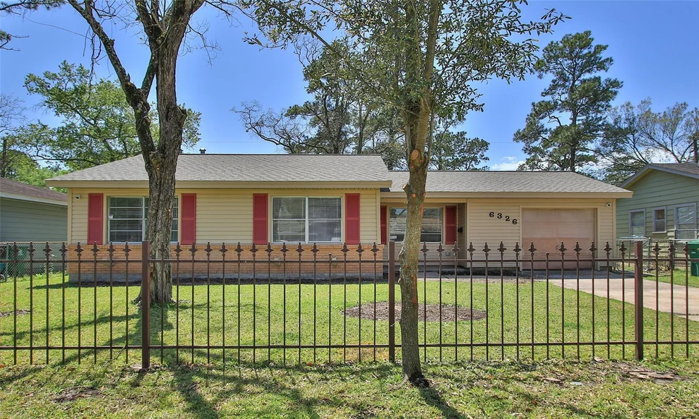Unit for sale at 6326 Guadalupe Street, Houston, TX 77016