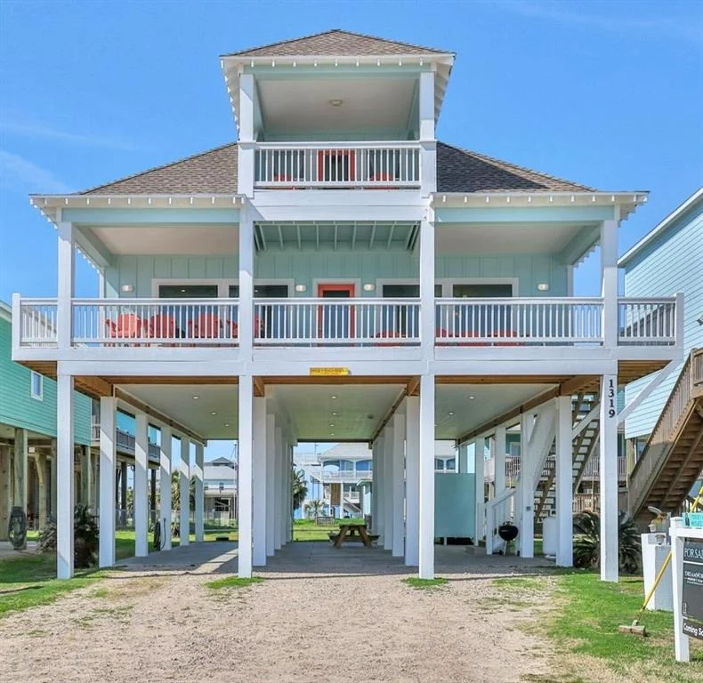 Unit for sale at 1319 Emerald Drive, Crystal Beach, TX 77650