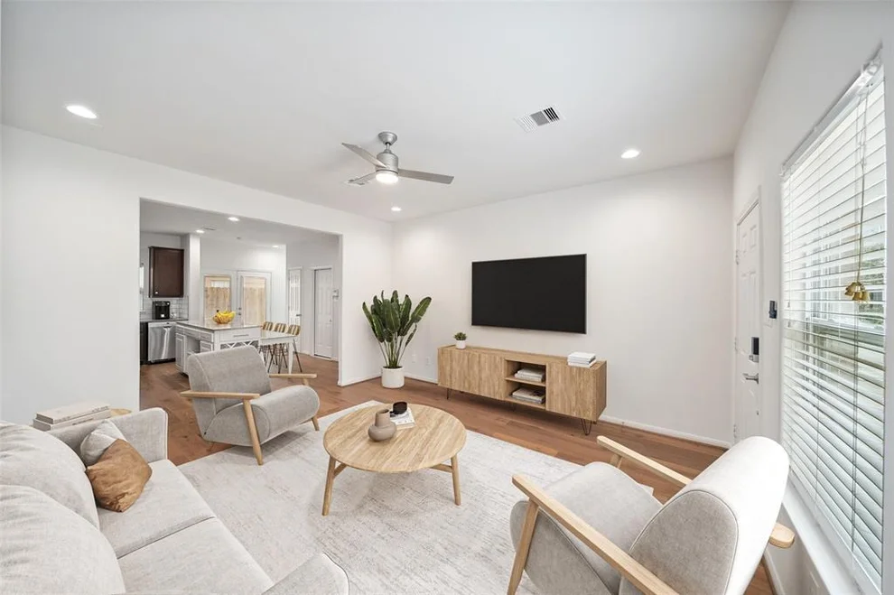 Unit for sale at 3210 Baer Street, Houston, TX 77020