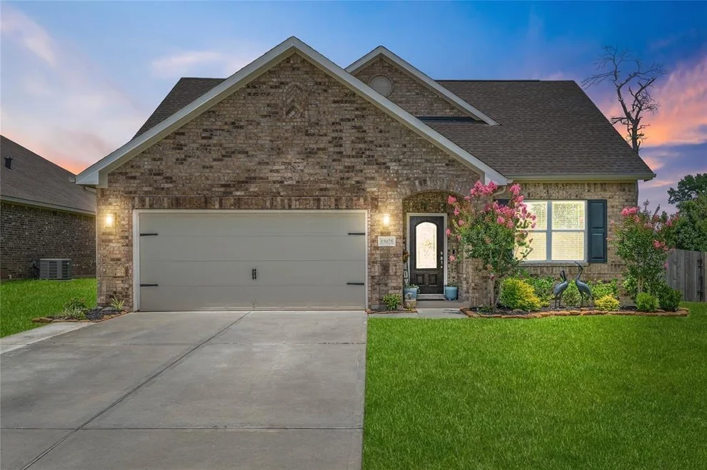 Unit for sale at 19075 Minero Lane, Montgomery, TX 77356