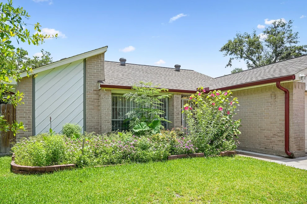 Unit for sale at 4718 Misty Shadows Drive, Houston, TX 77041