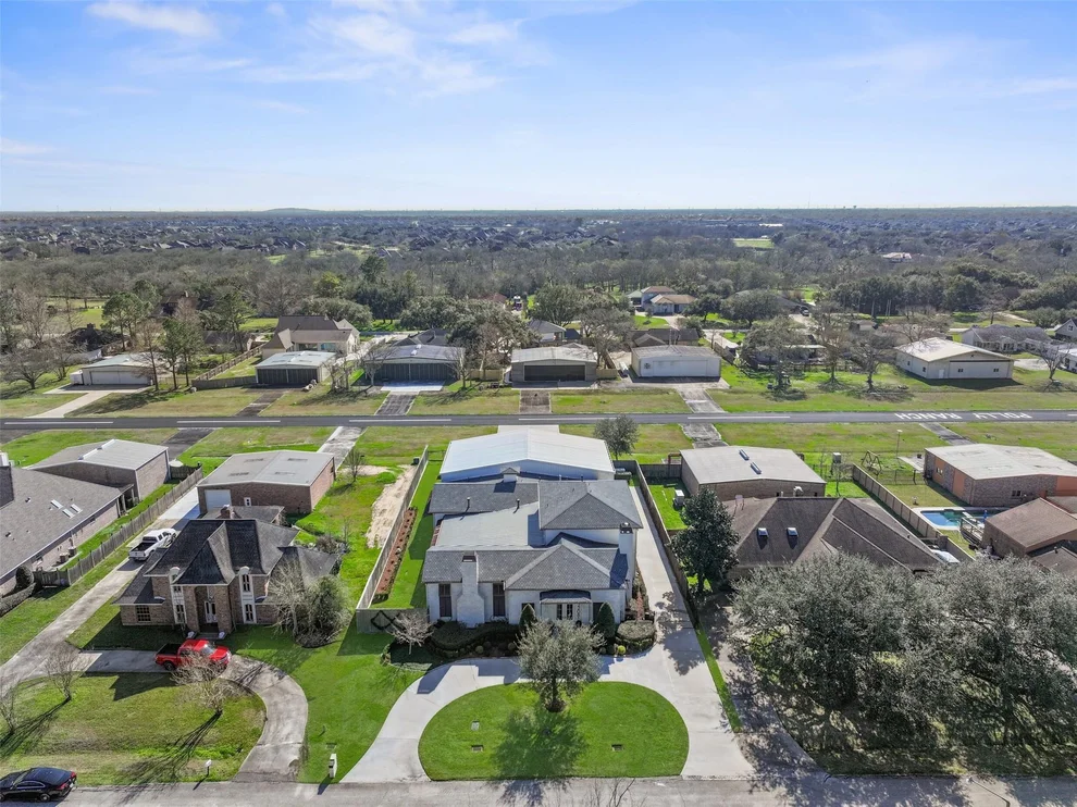 Unit for sale at 2208 Butler Drive, Friendswood, TX 77546