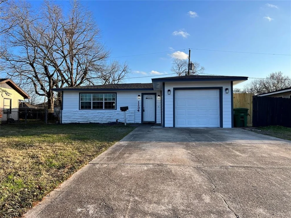 Unit for sale at 1134 Sulphur Street, Houston, TX 77034