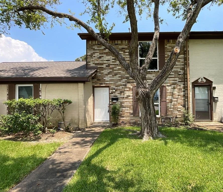 Unit for sale at 1515 S Highway 146 Street, La Porte, TX 77571