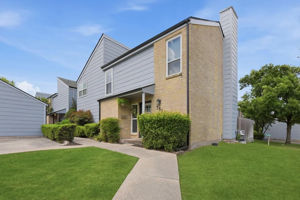 Unit for sale at 731 Worthshire Street, Houston, TX 77008
