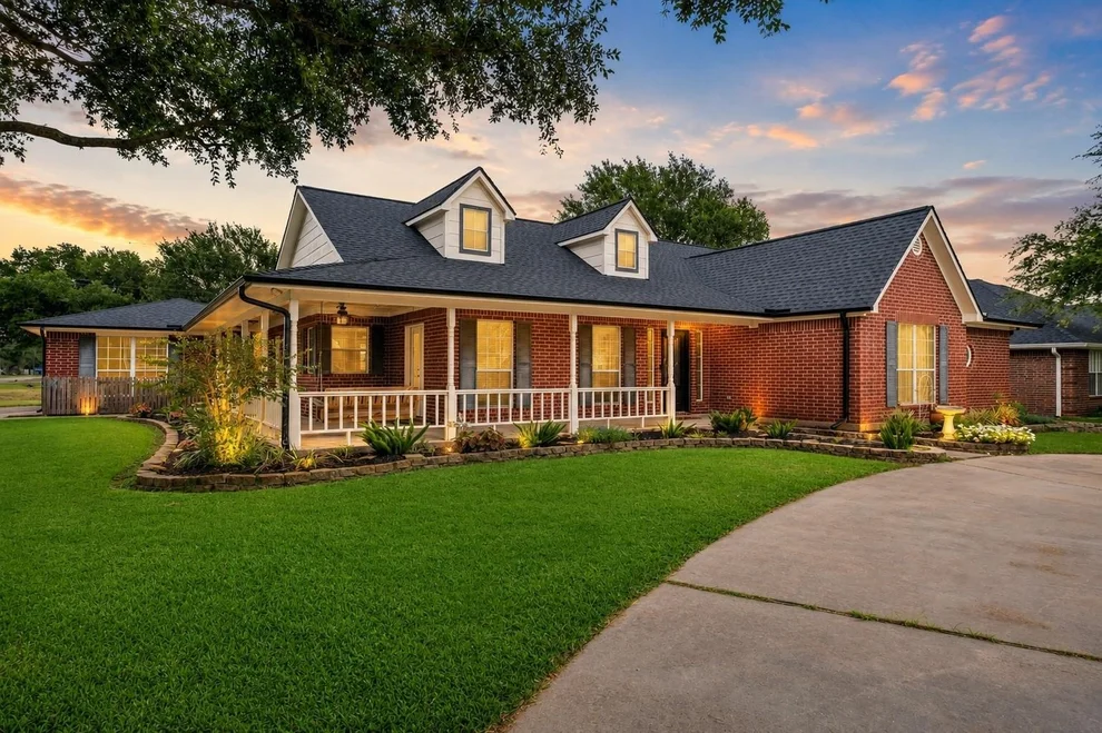 Unit for sale at 9403 Highland Pointe Drive, Needville, TX 77461
