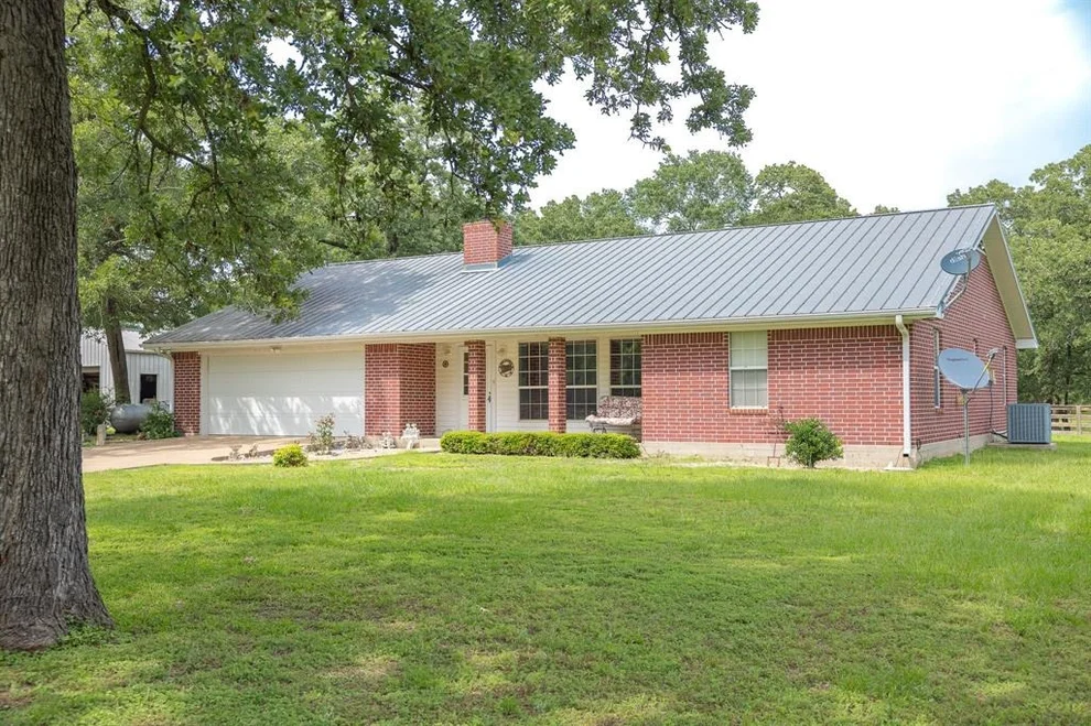 Unit for sale at 4988 Paso Fino Lane, Madisonville, TX 77864