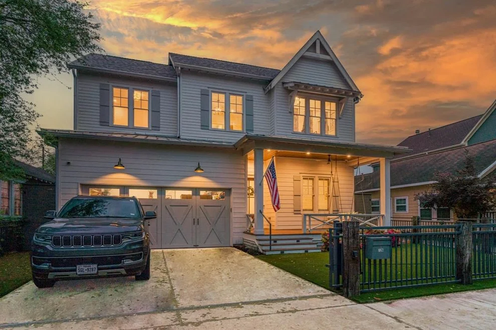Unit for sale at 726 E 10th 1/2 Street, Houston, TX 77008