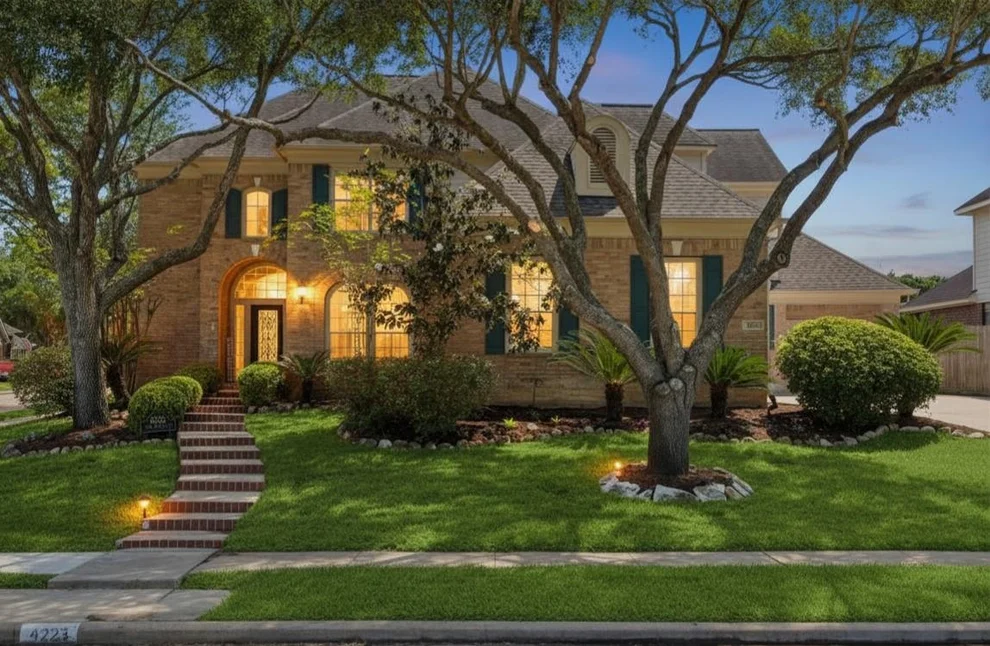 Unit for sale at 4223 Oak Forest Drive, Missouri City, TX 77459
