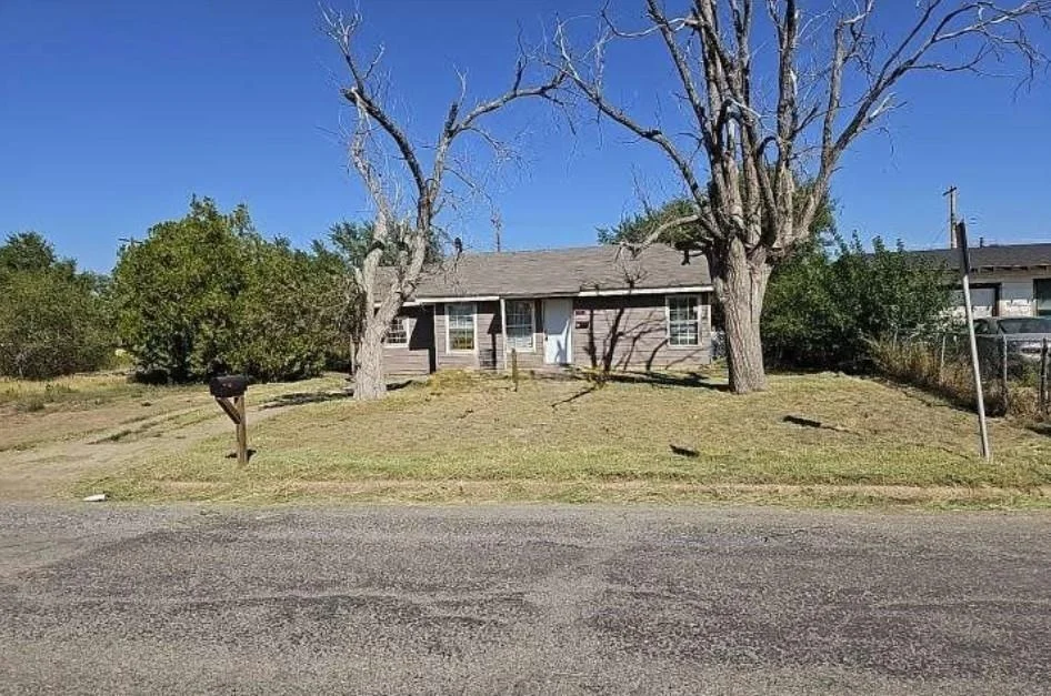 Unit for sale at 1129 Huff Road, Pampa, TX 79065