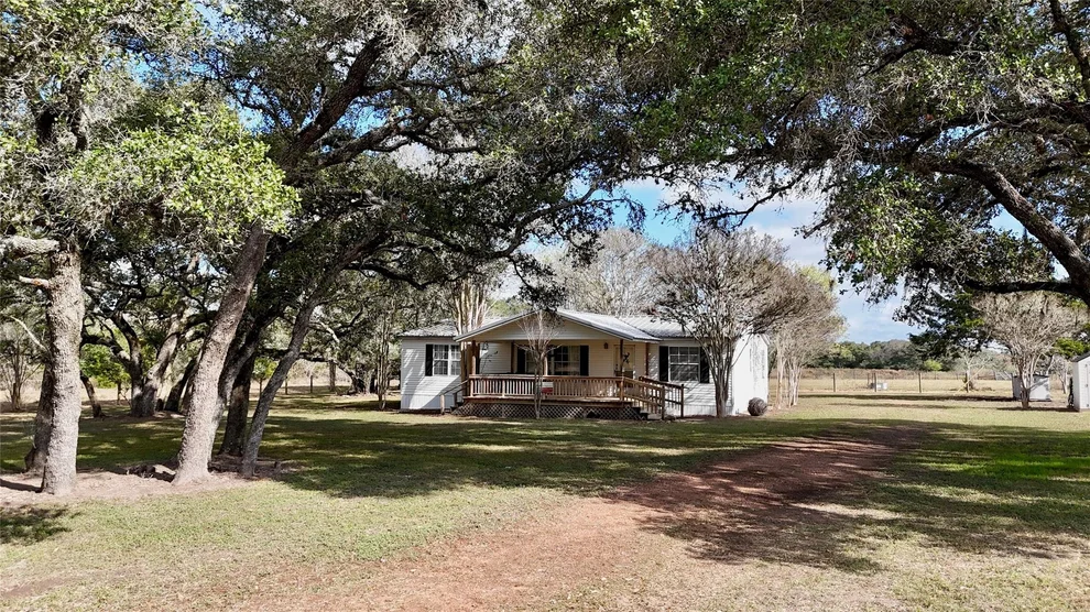 Unit for sale at 415 County Road 457, Hallettsville, TX 77964