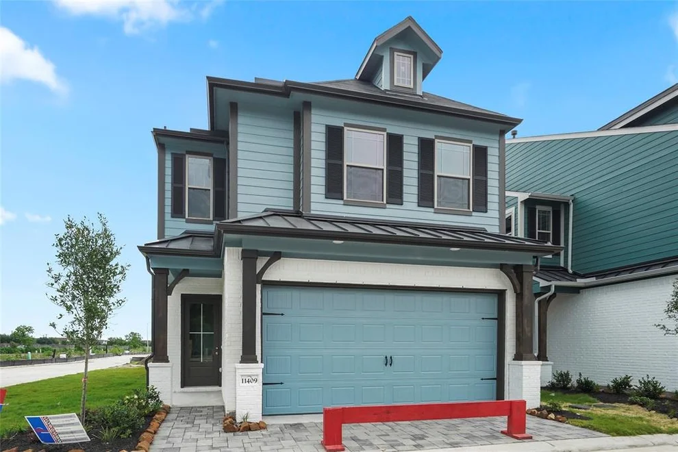 Unit for sale at 11409 Waterford Spring Trail, Houston, TX 77047