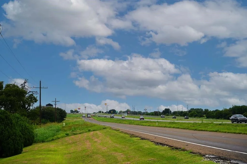 Unit for sale at 00035 Hwy 6 Loop S, Navasota, TX 77868