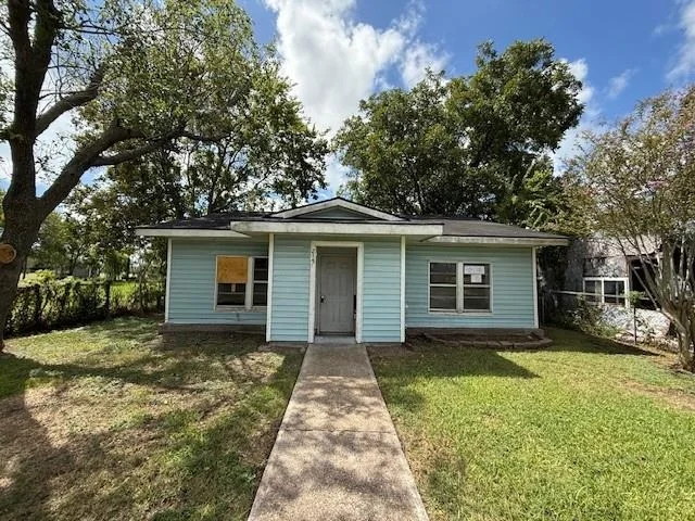 Unit for sale at 215 S Avenue D, Freeport, TX 77541