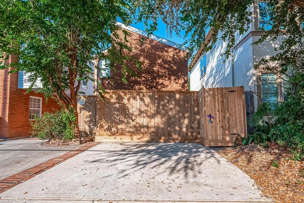 Unit for sale at 2300 Driscoll, Houston, TX 77019
