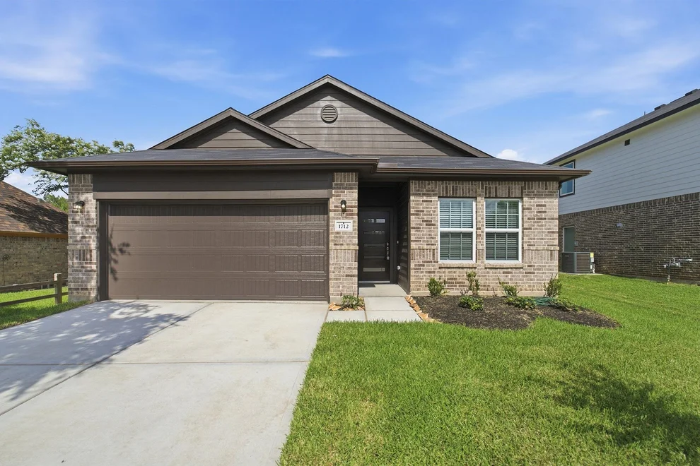 Unit for sale at 1712 15th St N, Texas City, TX 77590