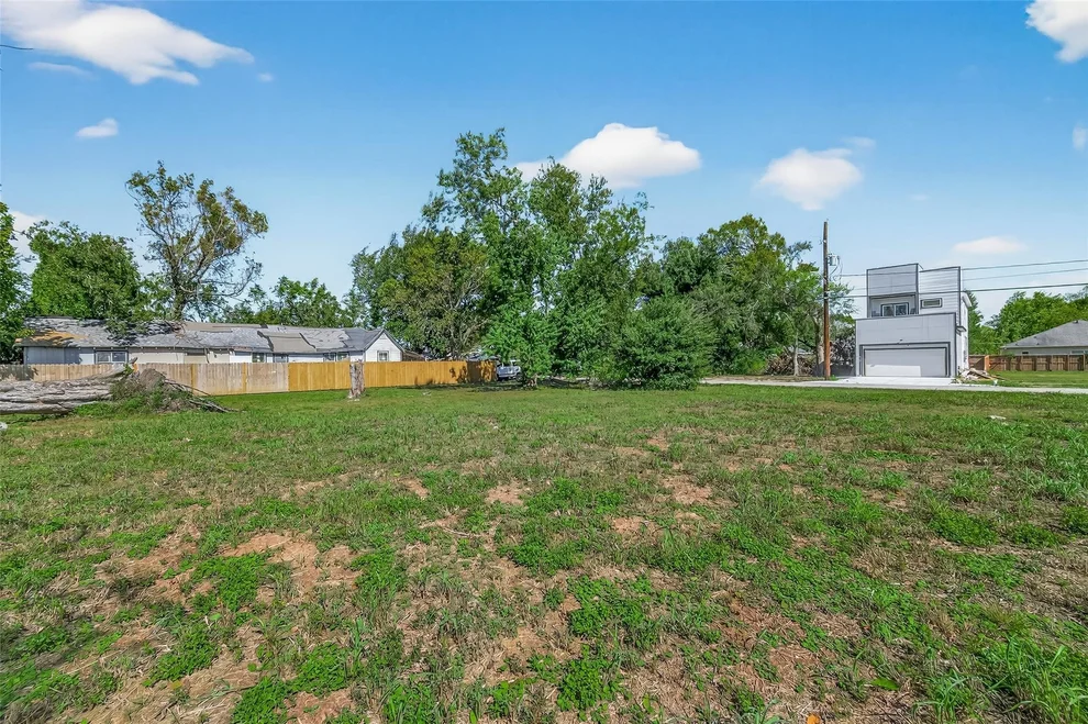 Unit for sale at 6707 Knox Street, Houston, TX 77091