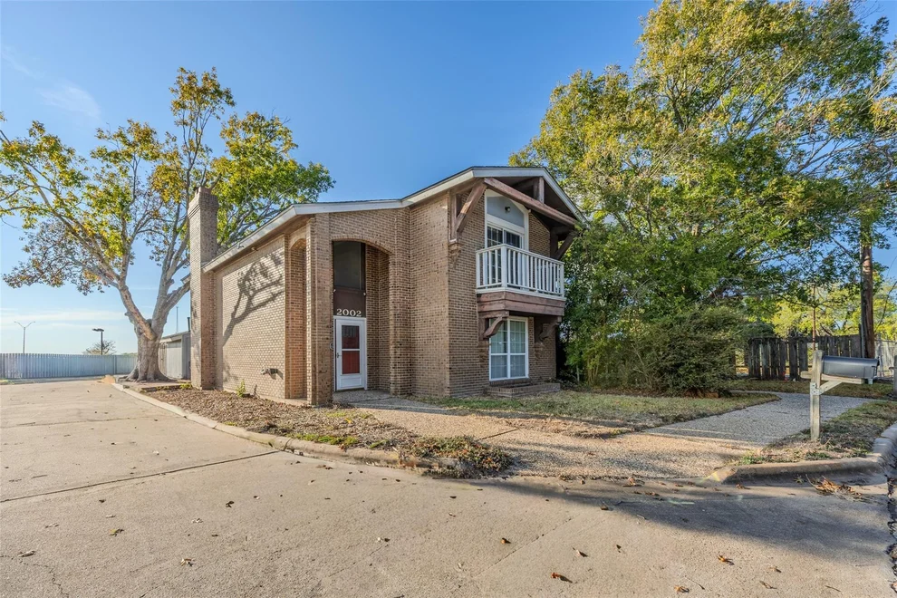 Unit for sale at 2002 S Lubbock Street, Brenham, TX 77833