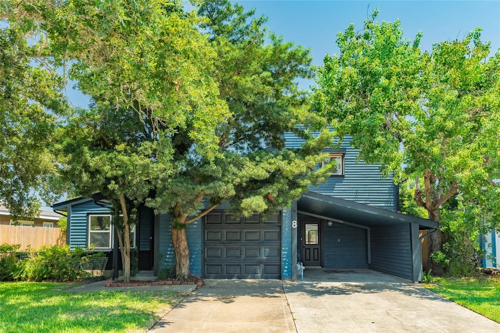 Unit for sale at 8 Lyncrest Drive, Galveston, TX 77550
