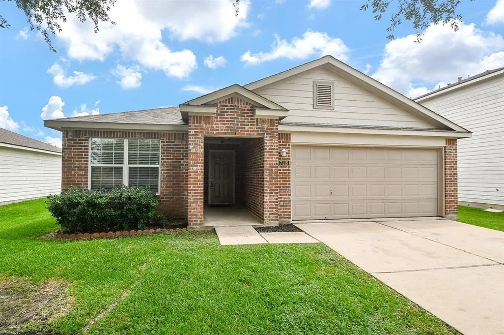 Unit for sale at 7119 White Willow Lane, Richmond, TX 77469