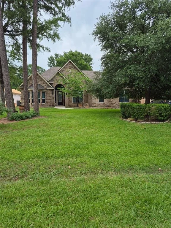 Unit for sale at 414 Garrett Drive, Magnolia, TX 77354