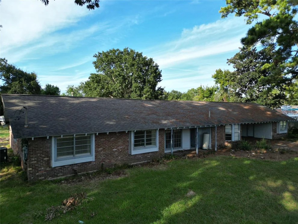 Unit for sale at 614 Pine Circle, Pasadena, TX 77586