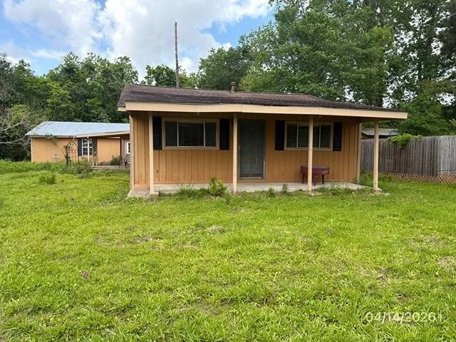 Unit for sale at 1301 Minglewood Road, Liberty, TX 77575
