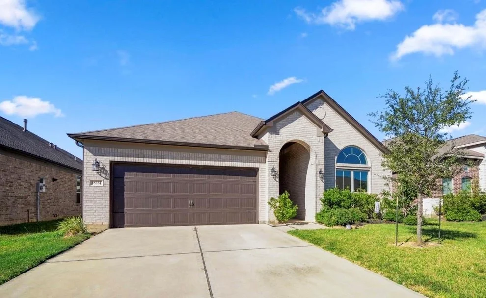 Unit for sale at 18334 Gardens End Lane, Houston, TX 77084
