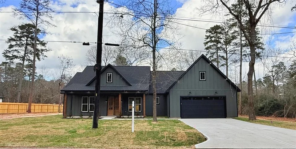 Unit for sale at 11199 Inwood Drive, Plantersville, TX 77363