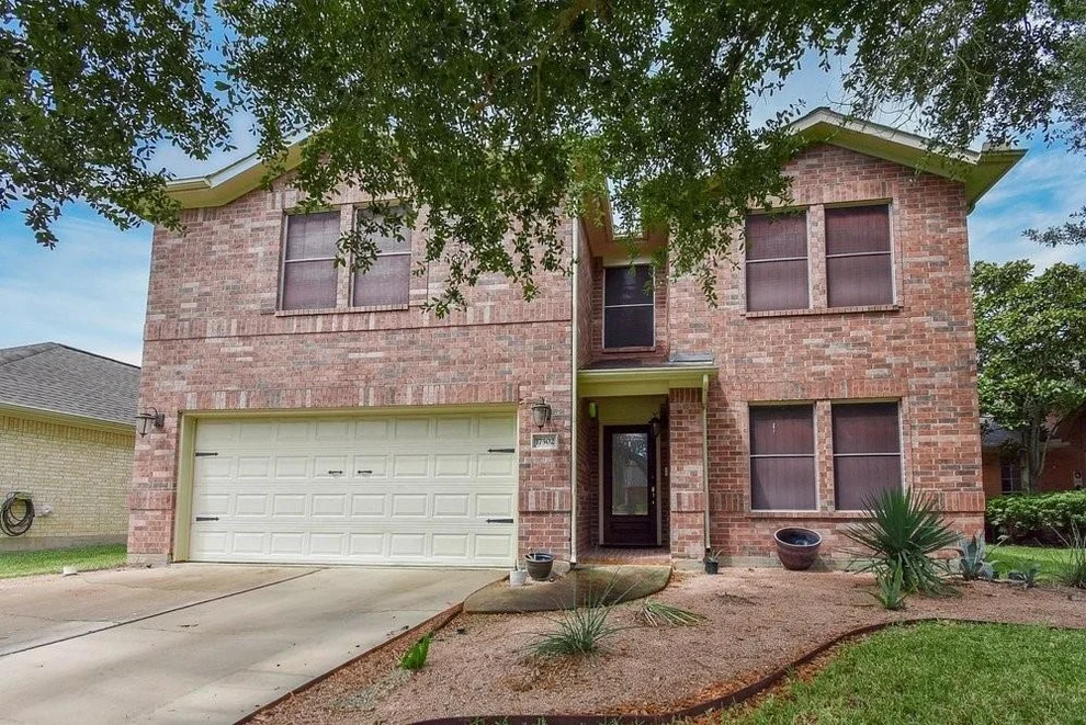 Unit for sale at 17302 Pecan Acres Drive, Sugar Land, TX 77498