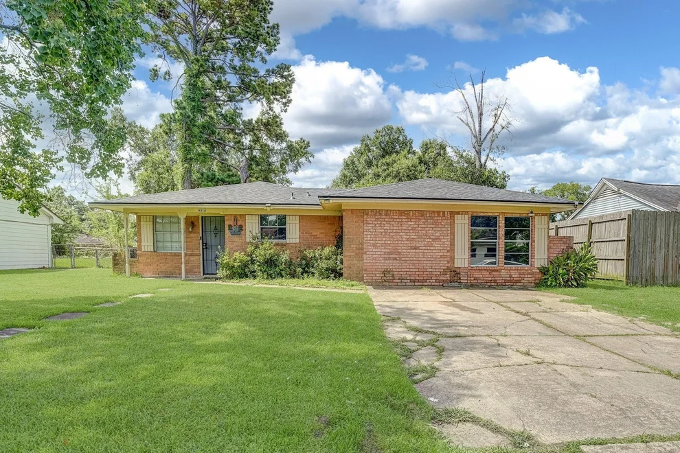 Unit for sale at 9318 Linda Vista Road, Houston, TX 77078