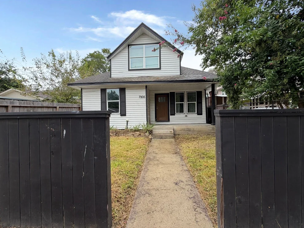 Unit for sale at 7305 Capitol Street, Houston, TX 77011