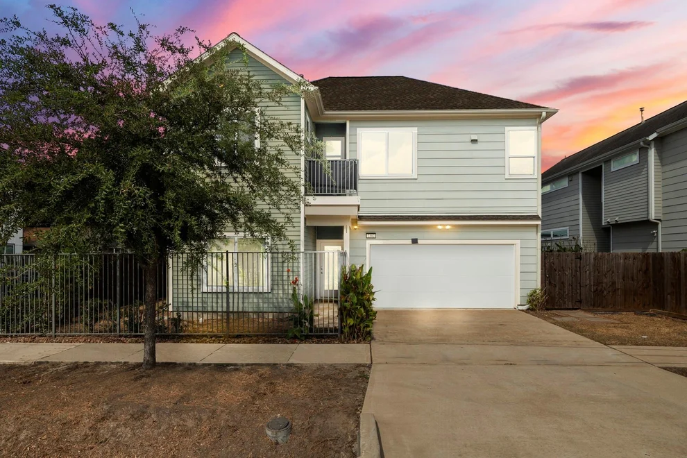 Unit for sale at 2302 Wipprecht Street, Houston, TX 77020