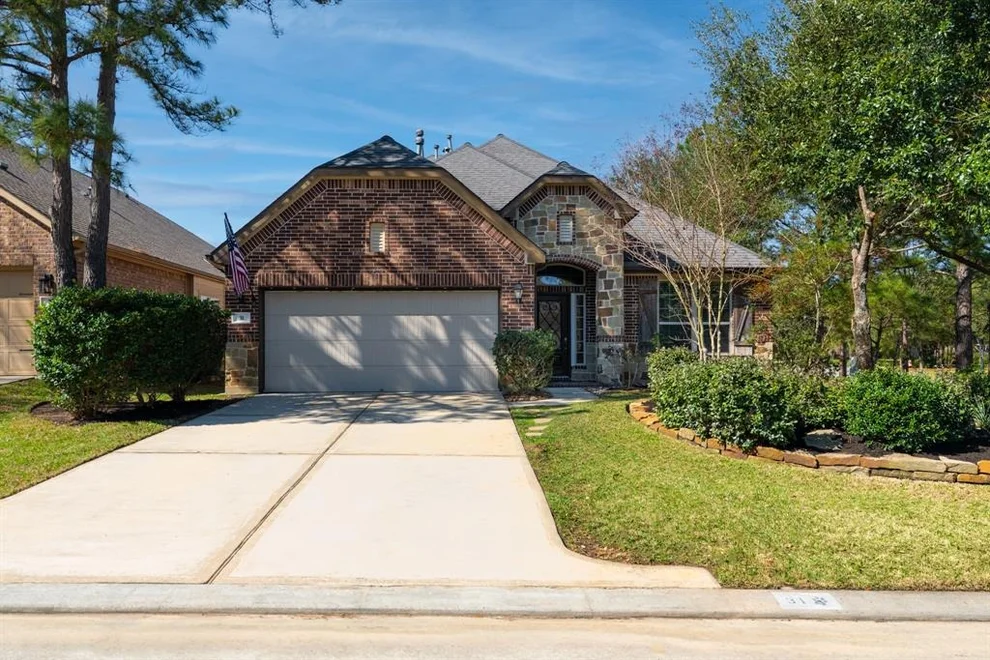 Unit for sale at 31 S Whistling Swan Place, The Woodlands, TX 77389