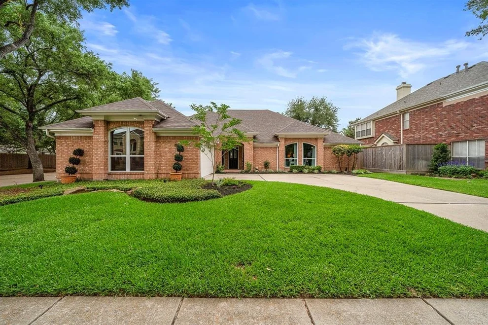Unit for sale at 14211 Manderly Drive, Houston, TX 77077