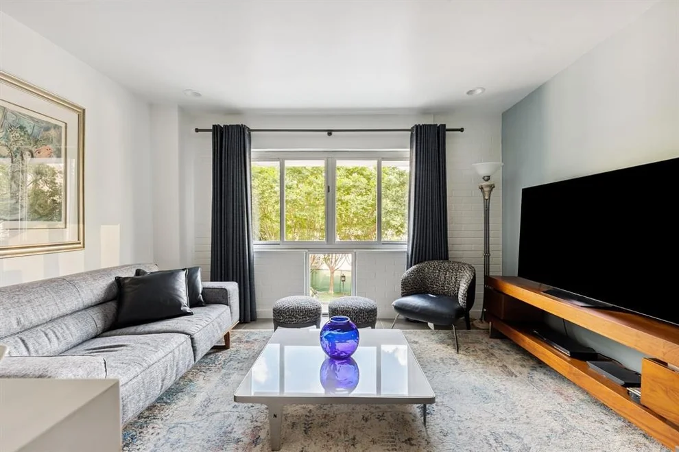 Unit for sale at 3600 Montrose Boulevard, Houston, TX 77006