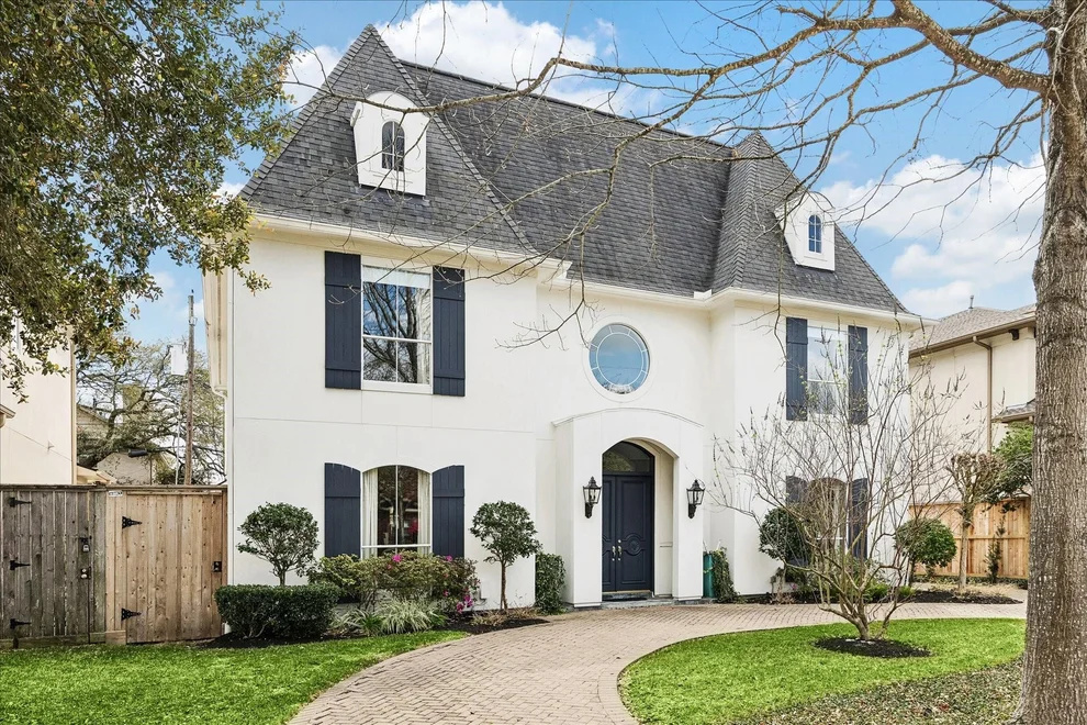 Unit for sale at 4809 Evergreen Street, Bellaire, TX 77401