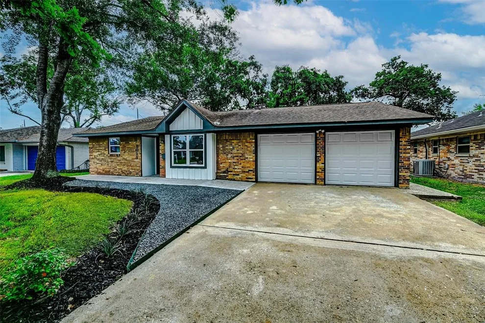Unit for sale at 2019 Spillers Lane, Houston, TX 77043